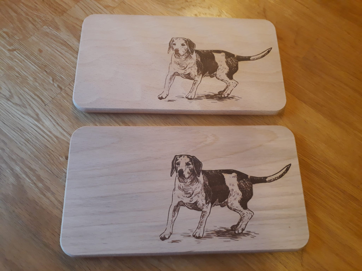 Kinder-Schneidebrett „Hund“ aus Erlenholz mit Branddruck – 22,5 × 12,5 cm , 2 Stück