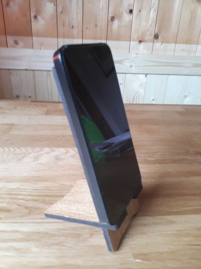 Handy- & Smartphonehalter aus Eichenholz – handgefertigter Holzständer für Schreibtisch & Büro