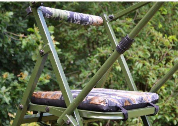 Mobiler Ansitzbock „Jagd“ – Klappbarer Hochsitz mit Gewehrauflage & Camo-Sitz