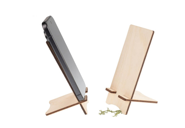 Handy- & Smartphonehalter aus Eichenholz – handgefertigter Holzständer für Schreibtisch & Büro