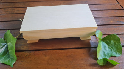 Holz Schatulle , Kleine Holztruhe , Schmuckkästchen
